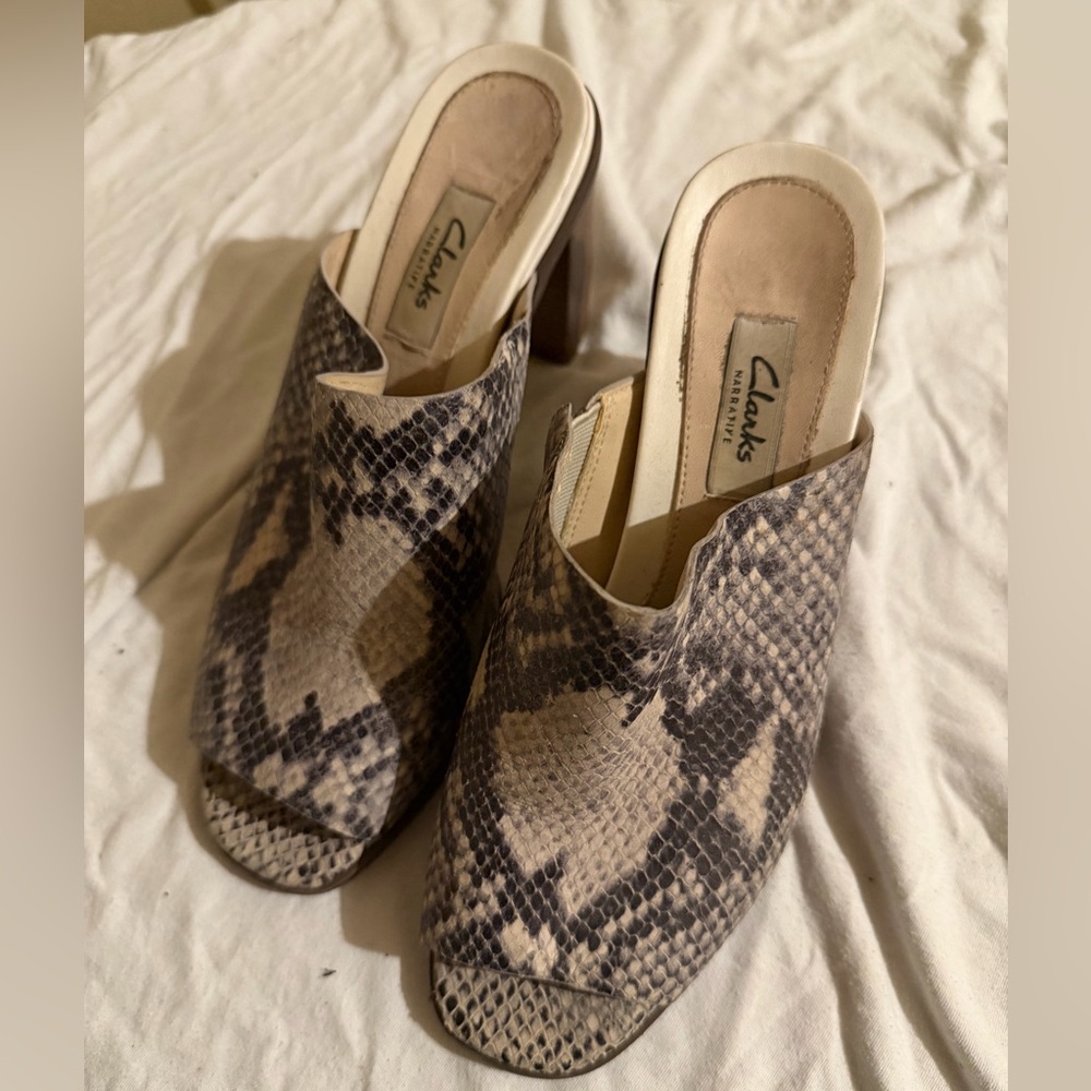 Clarks Women's Brown Snake Pattern Mule sandals